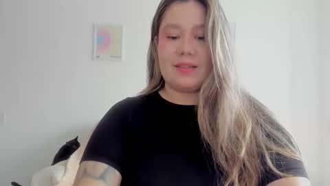 Sara  sarasmithfun by instagram online show from 26, 5, 2026