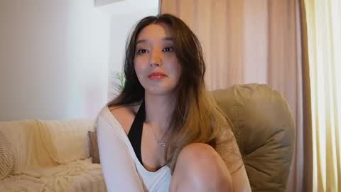 Snapshot of sarasuo chatting on 7, 6, 2026 Shara online show from 7, 6, 2026