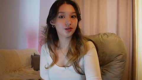 Snapshot of sarasuo chatting on 22, 6, 2026 Shara online show from 22, 6, 2026