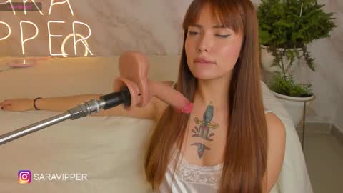   - independient model online show from 13, 1, 2025