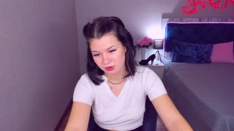 SaraVivid online show from 12, 6, 2026