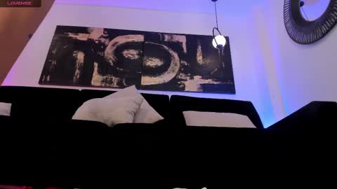 Sara Winstone online show from 14, 2, 2025