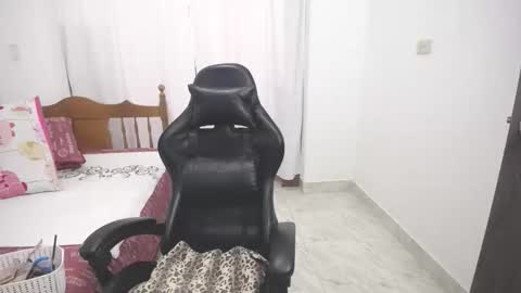 saray1221 online show from 10, 1, 2026