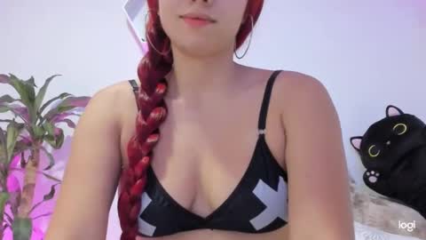 Snapshot of saray2312 chatting on 8, 1, 2025 Saray  online show from 8, 1, 2025