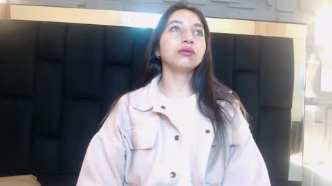 Snapshot of saray_pink chatting on 8, 1, 2026 Saray Pink online show from 8, 1, 2026