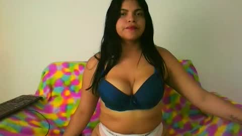 saray_we online show from 1, 12, 2025