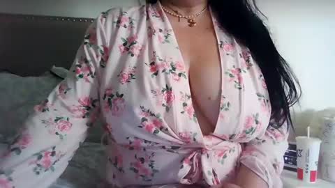 Snapshot of saretta46 chatting on 11, 10, 2025 Sara online show from 11, 10, 2025
