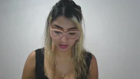 Snapshot of sarissmunera chatting on 6, 3, 2025 sarissmunera online show from 6, 3, 2025