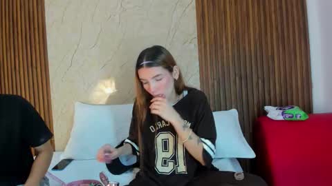 Snapshot of sarita_alexis chatting on 17, 2, 2026 SARIYA Y ALEXIS online show from 17, 2, 2026