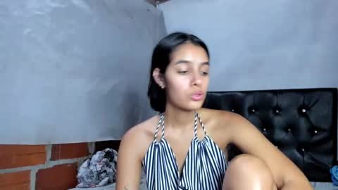 Snapshot of saritavans chatting on 8, 10, 2025 Sara online show from 8, 10, 2025
