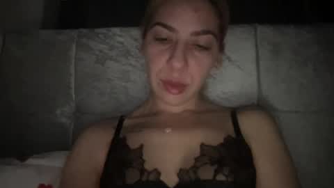 Sarrah online show from 25, 2, 2025