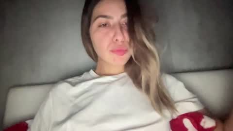 Sarrah online show from 8, 11, 2025