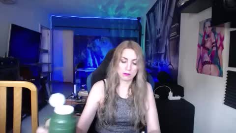 Giselle and Jay online show from 20, 11, 2025