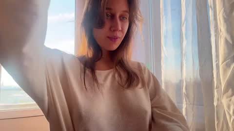 Alexandra Sasha in short online show from 5, 2, 2025