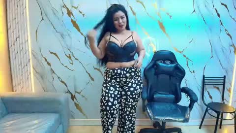 Snapshot of sasha_tf chatting on 27, 4, 2026 Sasha online show from 27, 4, 2026