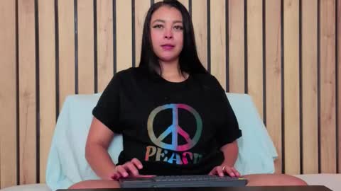 Snapshot of sasha_vibe chatting on 18, 10, 2025 Miss Sasha online show from 18, 10, 2025