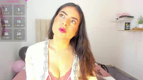 Sashaa online show from 10, 9, 2025