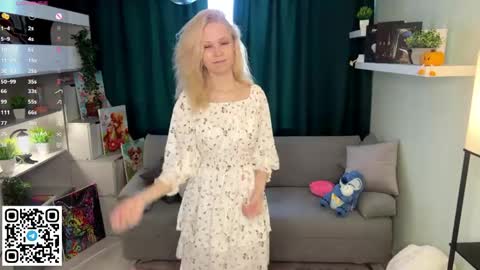 Snapshot of sashablonde_ chatting on 19, 5, 2026 Sasha online show from 19, 5, 2026