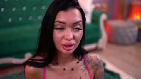 Snapshot of sashaferrera chatting on 14, 2, 2025 Dennise online show from 14, 2, 2025