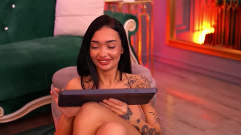 Snapshot of sashaferrera chatting on 4, 3, 2025 Dennise online show from 4, 3, 2025