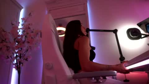 sashawest_official online show from 7, 7, 2026