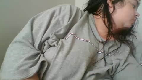 Snapshot of sassybrat020325 chatting on 23, 11, 2025 sassybrat020325 online show from 23, 11, 2025