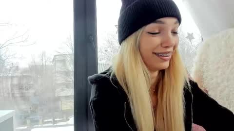 Snapshot of sassyt33n chatting on 28, 2, 2025 sassyt33n online show from 28, 2, 2025