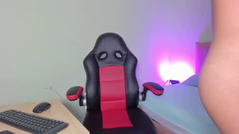 Snapshot of sasuke_uchiha12 chatting on 19, 2, 2025 Evans Williams online show from 19, 2, 2025