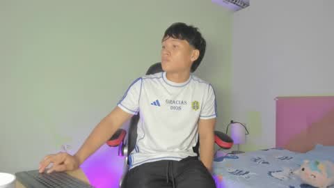 Snapshot of sasuke_uchiha12 chatting on 6, 3, 2025 Evans Williams online show from 6, 3, 2025