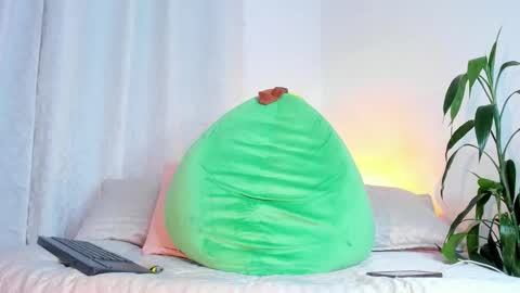     online show from 26, 11, 2025