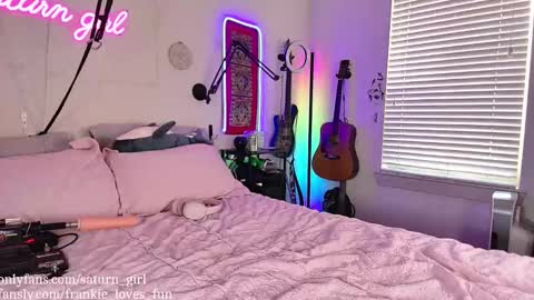 Saturn Girl online show from 17, 10, 2025