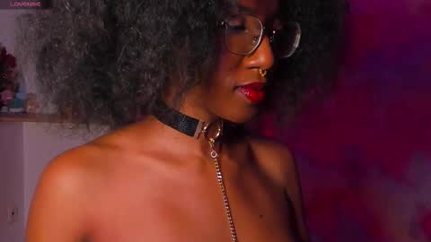 saturno_vibes online show from 4, 11, 2025