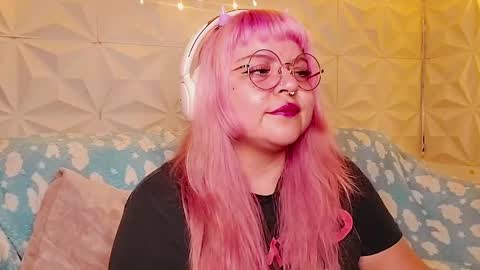 Gina George online show from 26, 5, 2026