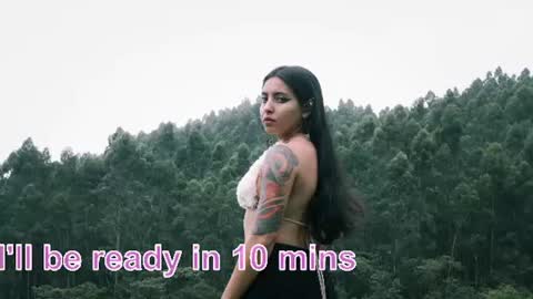 Snapshot of saucy_zaren chatting on 19, 6, 2026 Zaren online show from 19, 6, 2026
