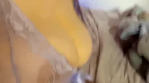 Snapshot of saucybear666 chatting on 12, 2, 2025 SnowBunny online show from 12, 2, 2025