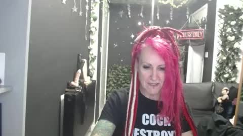 SaucySky online show from 3, 2, 2026