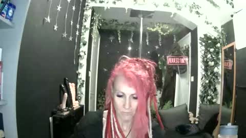 Snapshot of saucysky chatting on 7, 6, 2026 SaucySky online show from 7, 6, 2026