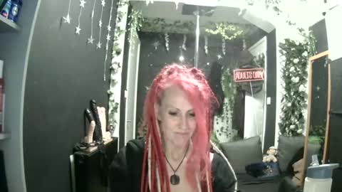 Snapshot of saucysky chatting on 11, 6, 2026 SaucySky online show from 11, 6, 2026