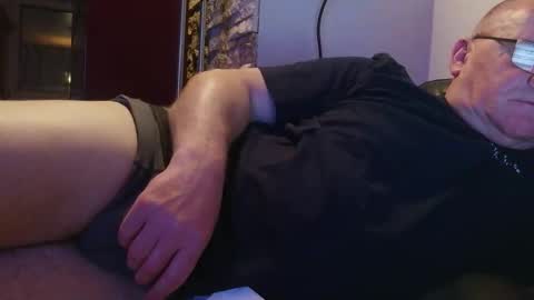 saugeil123 online show from 5, 4, 2026