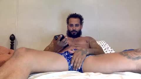 Snapshot of savagebullxxx chatting on 24, 5, 2026 savagebullxxx online show from 24, 5, 2026