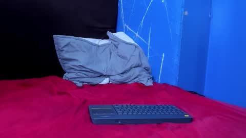 SavageLover  online show from 4, 11, 2025