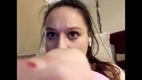 Snapshot of savagerager chatting on 12, 10, 2025 SavageRager online show from 12, 10, 2025