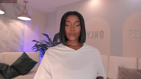 Snapshot of savannahstorm_ chatting on 19, 5, 2026 S a v a n n a h online show from 19, 5, 2026