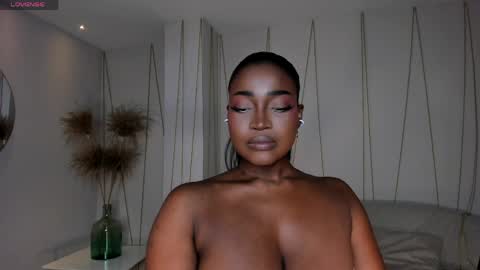 Snapshot of savannahstorm_ chatting on 3, 6, 2026 S a v a n n a h online show from 3, 6, 2026
