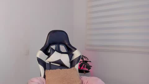 Savannahwildee online show from 16, 7, 2026