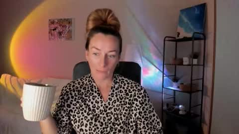 save the qween online show from 15, 10, 2025