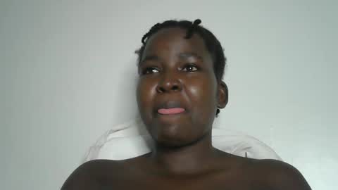 Snapshot of savivore chatting on 8, 9, 2025 savivore online show from 8, 9, 2025