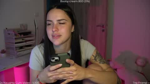 Snapshot of savvage_play chatting on 24, 5, 2026 Naomi online show from 24, 5, 2026
