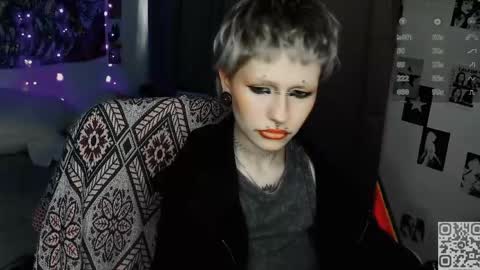 pronoun she. name Mary. age 21. online show from 17, 4, 2026