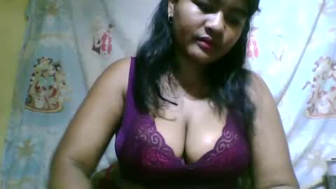 saylla1 online show from 4, 11, 2025